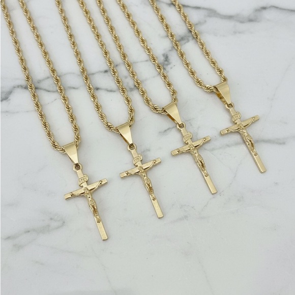 Small Cross Pendant With Rope Chain (Gold Plated) - Picture 3 of 3